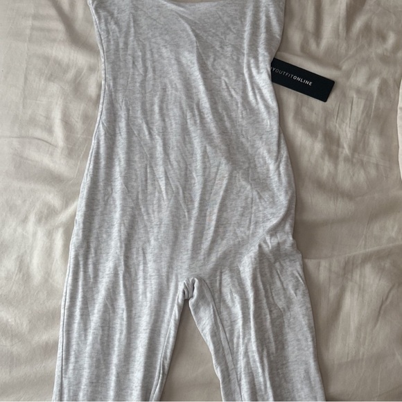 Open back jumpsuit - Picture 3 of 3